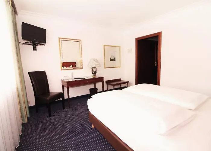 Hotel Der Fuerstenhof 4*