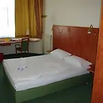 Der Fuerstenhof