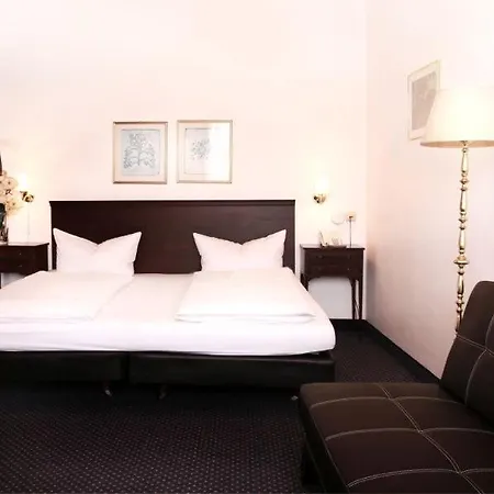 Der Fuerstenhof 4*